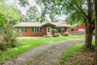 8474 Woolmarket Road, Biloxi, MS 39532