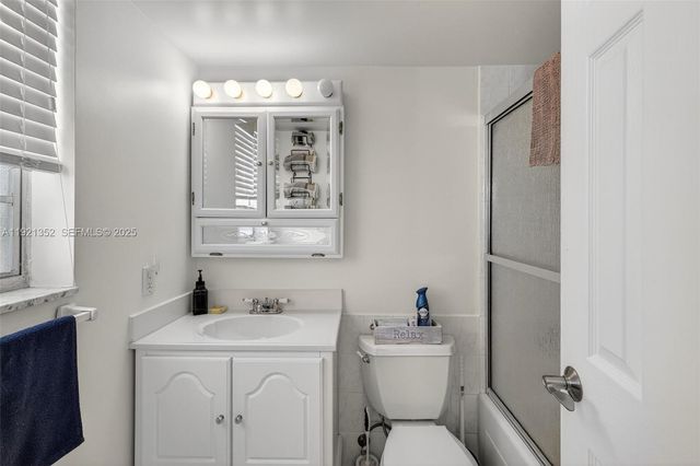 5681 SW 2nd Court 117, Margate, FL 33068