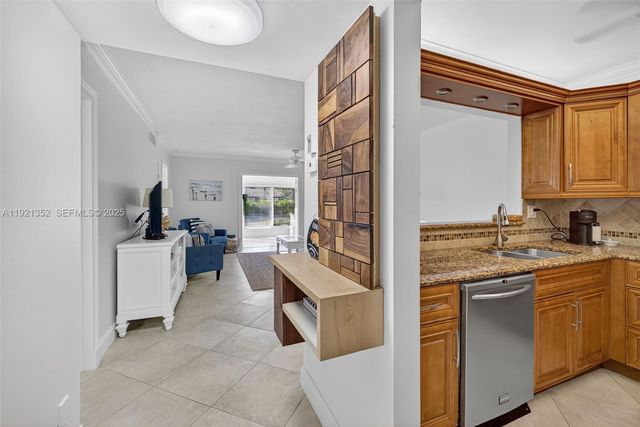 5681 SW 2nd Court 117, Margate, FL 33068