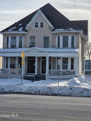 808A Madison Avenue, Albany, NY 12208