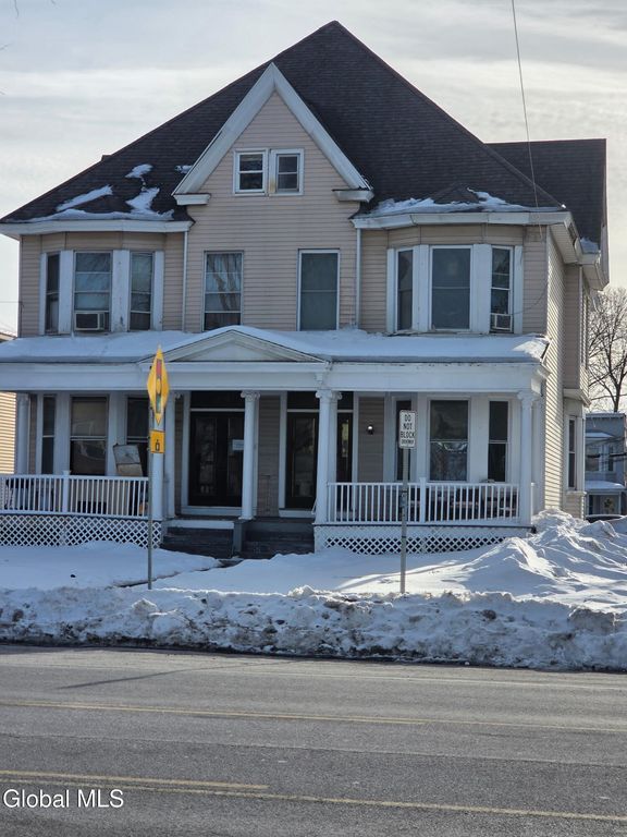 808A Madison Avenue, Albany, NY 12208