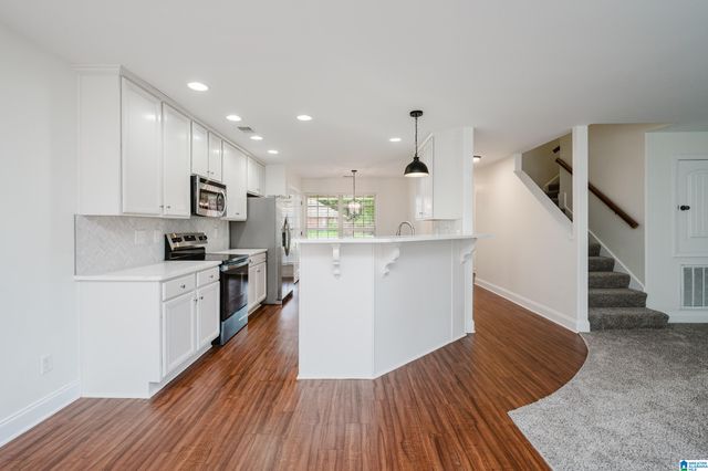 533 RIVER CREST WAY, Helena, AL 35080