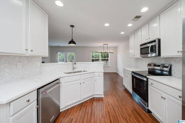 533 RIVER CREST WAY, Helena, AL 35080