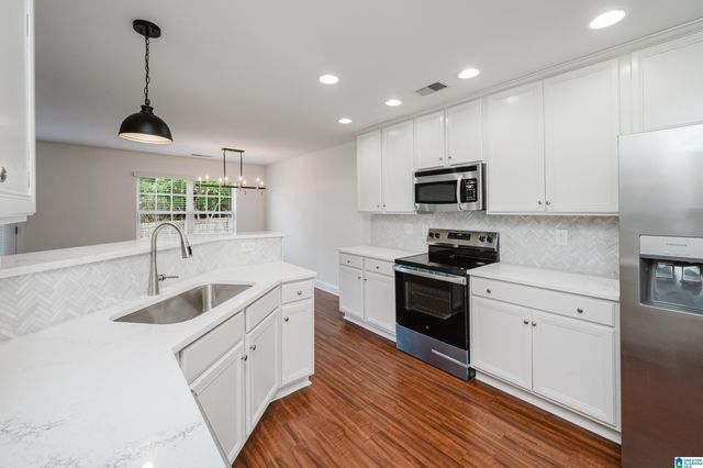 533 RIVER CREST WAY, Helena, AL 35080