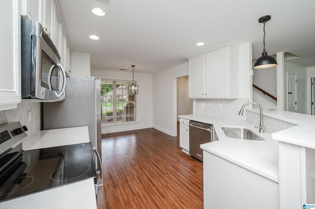 533 RIVER CREST WAY, Helena, AL 35080