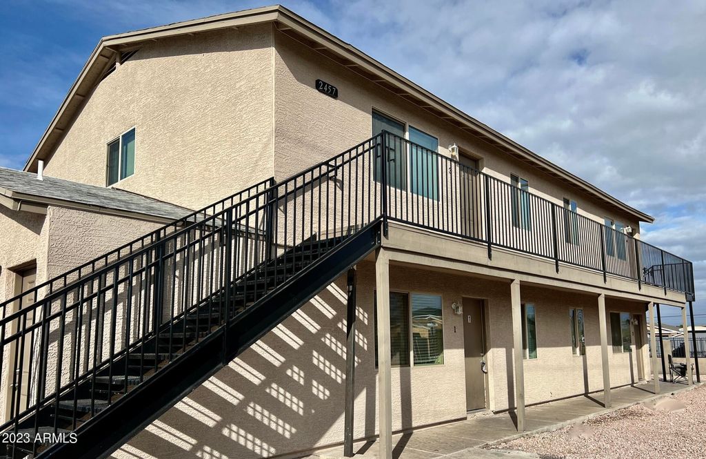 2457 E PUEBLO Avenue 1, Phoenix, AZ 85040