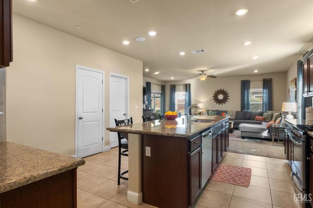 9324 Red Pine Drive, Shafter, CA 93263