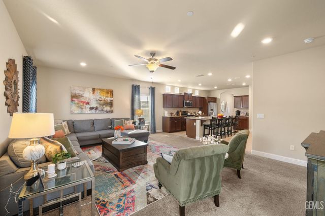 9324 Red Pine Drive, Shafter, CA 93263