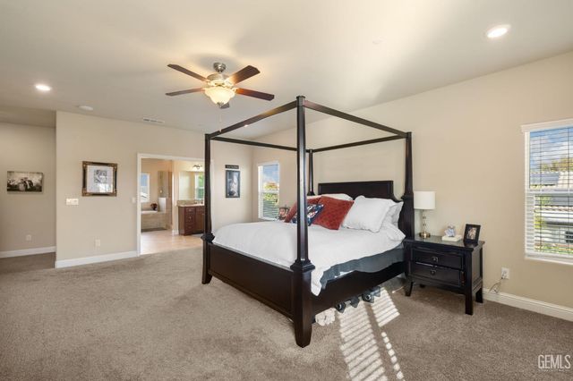 9324 Red Pine Drive, Shafter, CA 93263