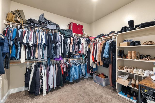 9324 Red Pine Drive, Shafter, CA 93263