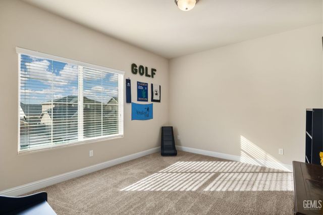 9324 Red Pine Drive, Shafter, CA 93263