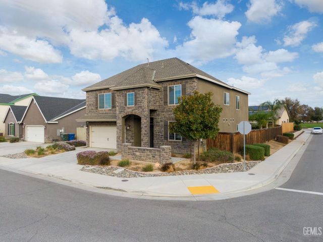 9324 Red Pine Drive, Shafter, CA 93263