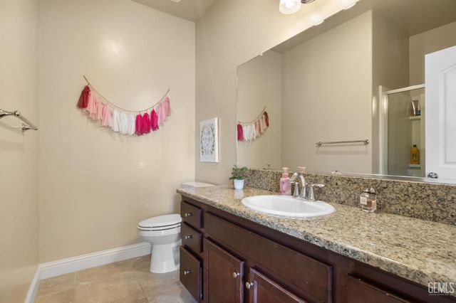 9324 Red Pine Drive, Shafter, CA 93263