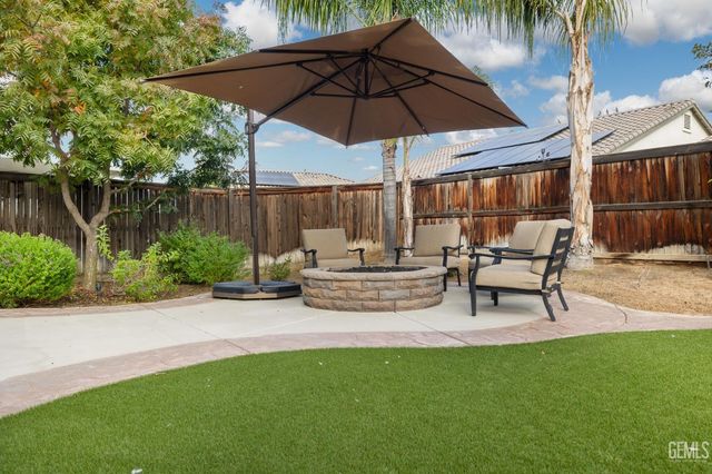 9324 Red Pine Drive, Shafter, CA 93263