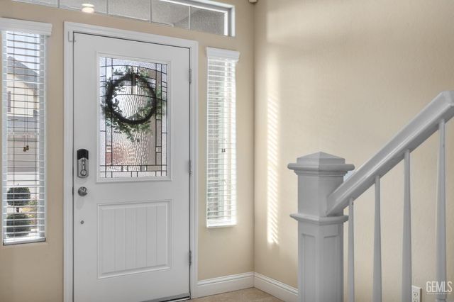 9324 Red Pine Drive, Shafter, CA 93263