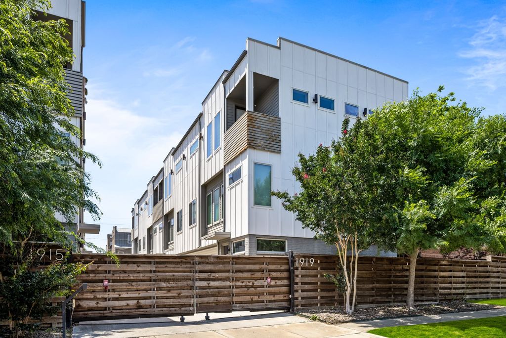 1919 Summit Avenue 2, Dallas, TX 75206