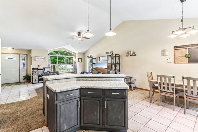808 Hanksfield Place, Prairie Du Sac, WI 53578