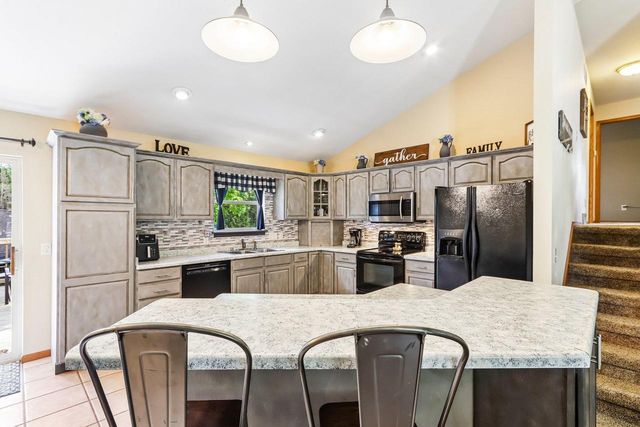 808 Hanksfield Place, Prairie Du Sac, WI 53578