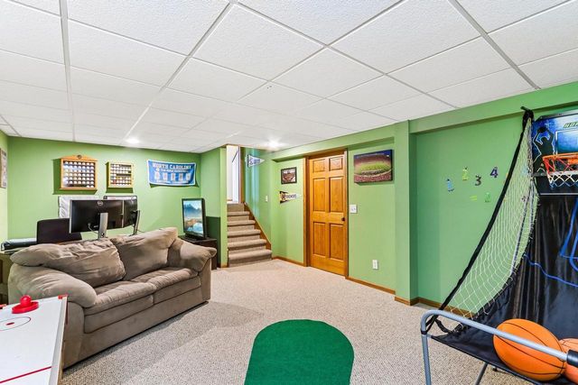 808 Hanksfield Place, Prairie Du Sac, WI 53578