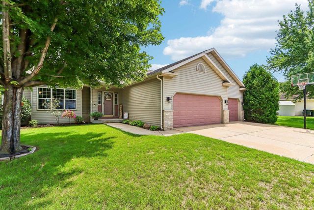 808 Hanksfield Place, Prairie Du Sac, WI 53578