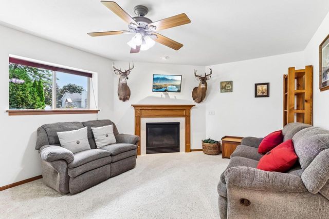 808 Hanksfield Place, Prairie Du Sac, WI 53578