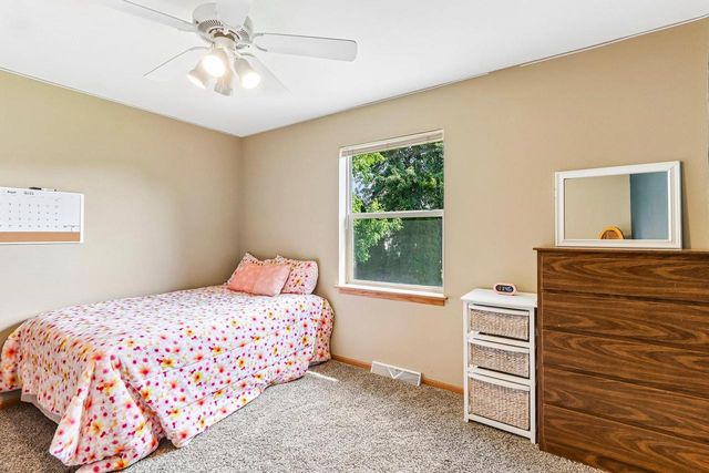 808 Hanksfield Place, Prairie Du Sac, WI 53578