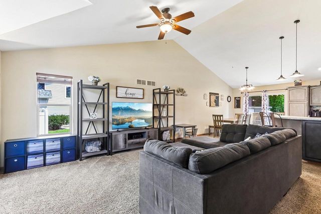 808 Hanksfield Place, Prairie Du Sac, WI 53578