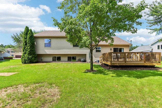 808 Hanksfield Place, Prairie Du Sac, WI 53578