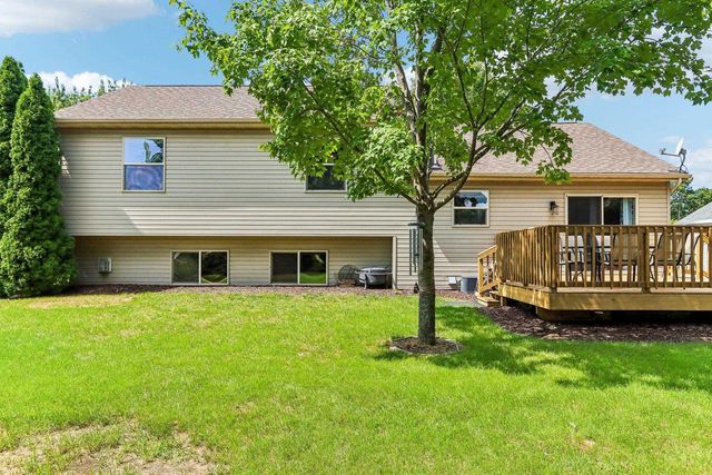 808 Hanksfield Place, Prairie Du Sac, WI 53578
