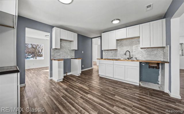 13849 Leonard Avenue, Warren, MI 48089