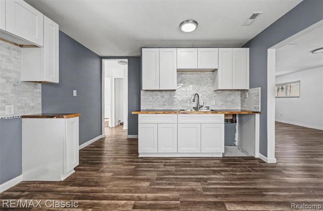 13849 Leonard Avenue, Warren, MI 48089