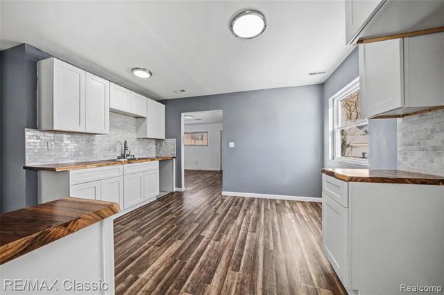 13849 Leonard Avenue, Warren, MI 48089