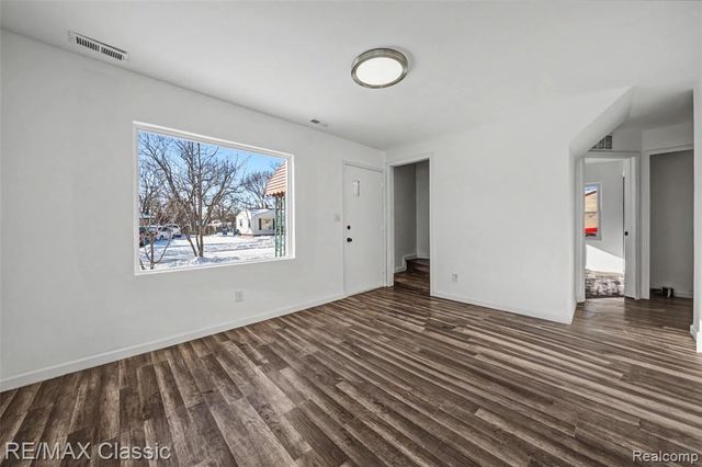 13849 Leonard Avenue, Warren, MI 48089