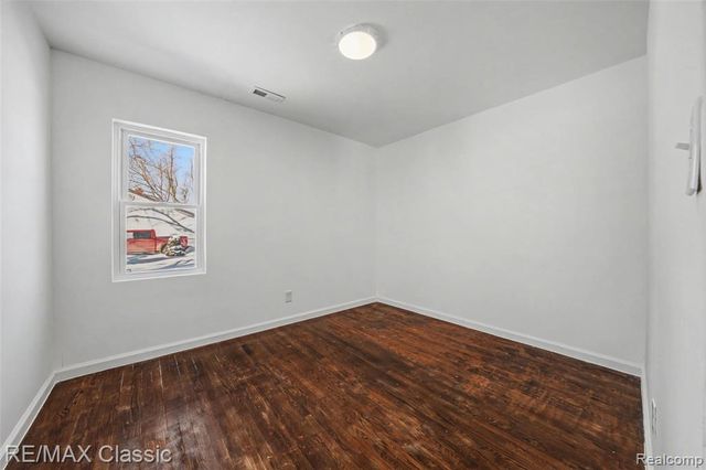 13849 Leonard Avenue, Warren, MI 48089