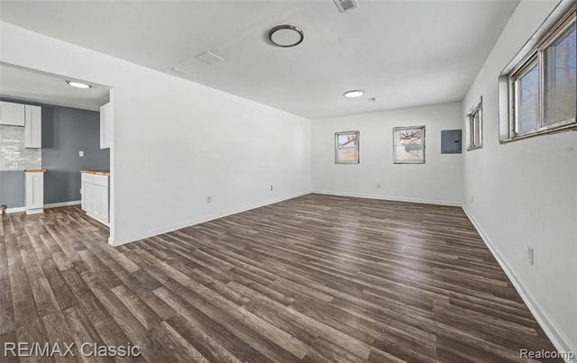 13849 Leonard Avenue, Warren, MI 48089