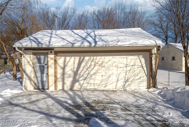 13849 Leonard Avenue, Warren, MI 48089