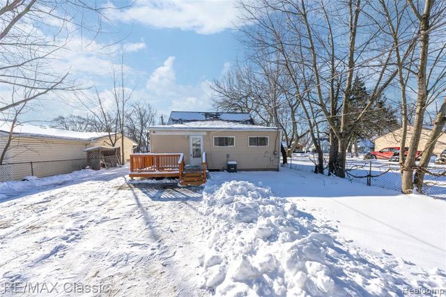 13849 Leonard Avenue, Warren, MI 48089