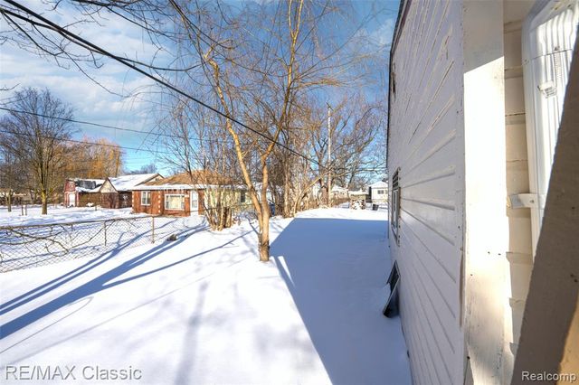 13849 Leonard Avenue, Warren, MI 48089