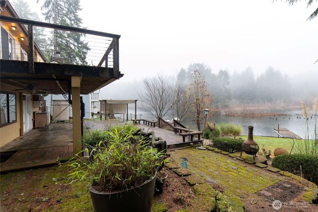 2980 E Mason Lake Drive E, Grapeview, WA 98546