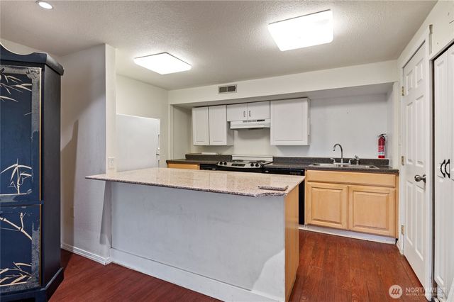 2980 E Mason Lake Drive E, Grapeview, WA 98546