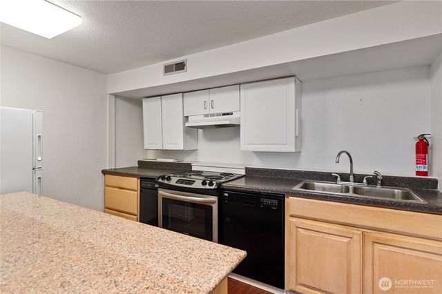 2980 E Mason Lake Drive E, Grapeview, WA 98546