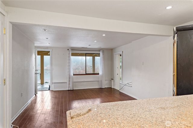 2980 E Mason Lake Drive E, Grapeview, WA 98546