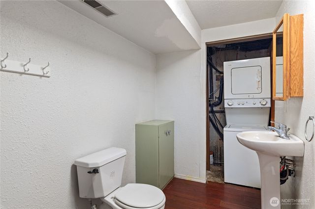 2980 E Mason Lake Drive E, Grapeview, WA 98546