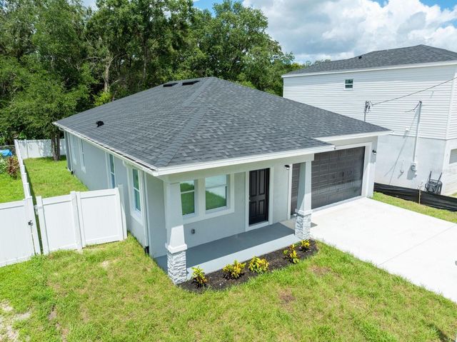 3706 WIGGINS LEAF STREET, Tampa, FL 33619