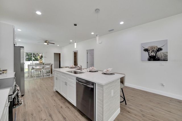 3706 WIGGINS LEAF STREET, Tampa, FL 33619