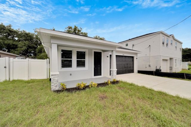 3706 WIGGINS LEAF STREET, Tampa, FL 33619