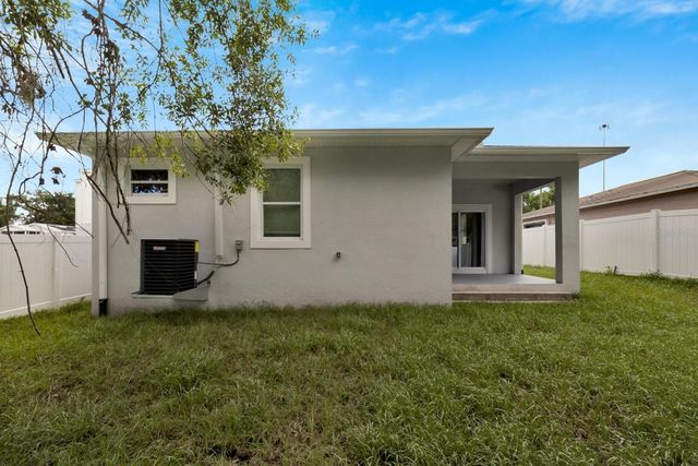 3706 WIGGINS LEAF STREET, Tampa, FL 33619