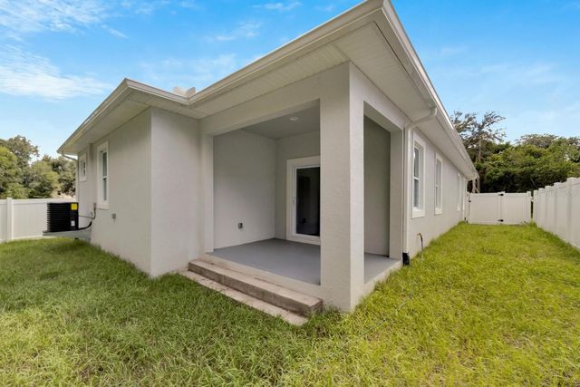 3706 WIGGINS LEAF STREET, Tampa, FL 33619
