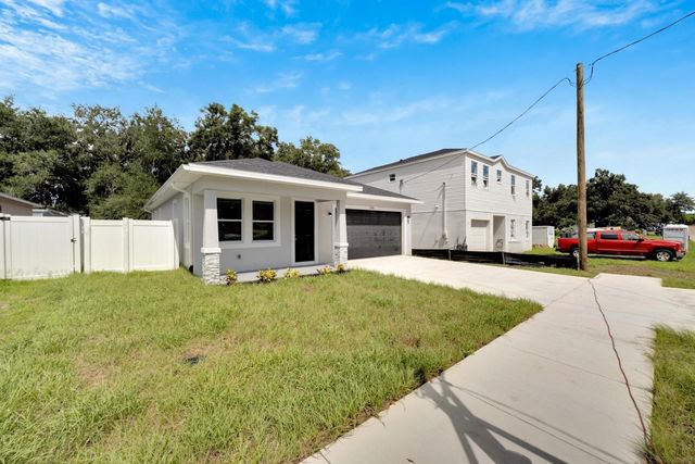 3706 WIGGINS LEAF STREET, Tampa, FL 33619