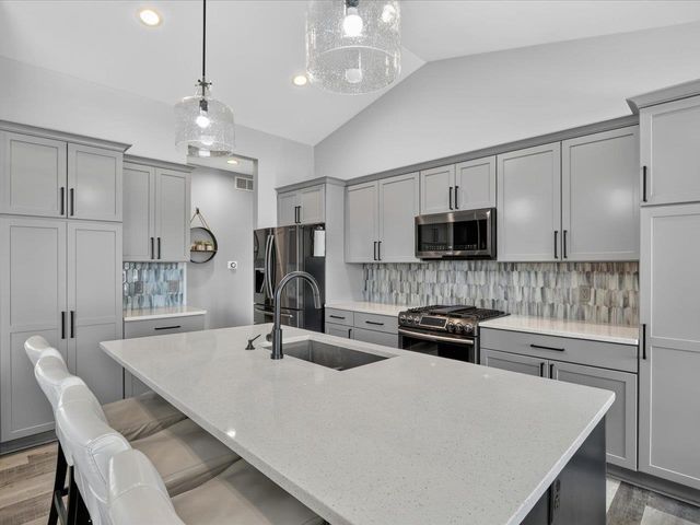 541 Rimrock Road, Janesville, WI 53548